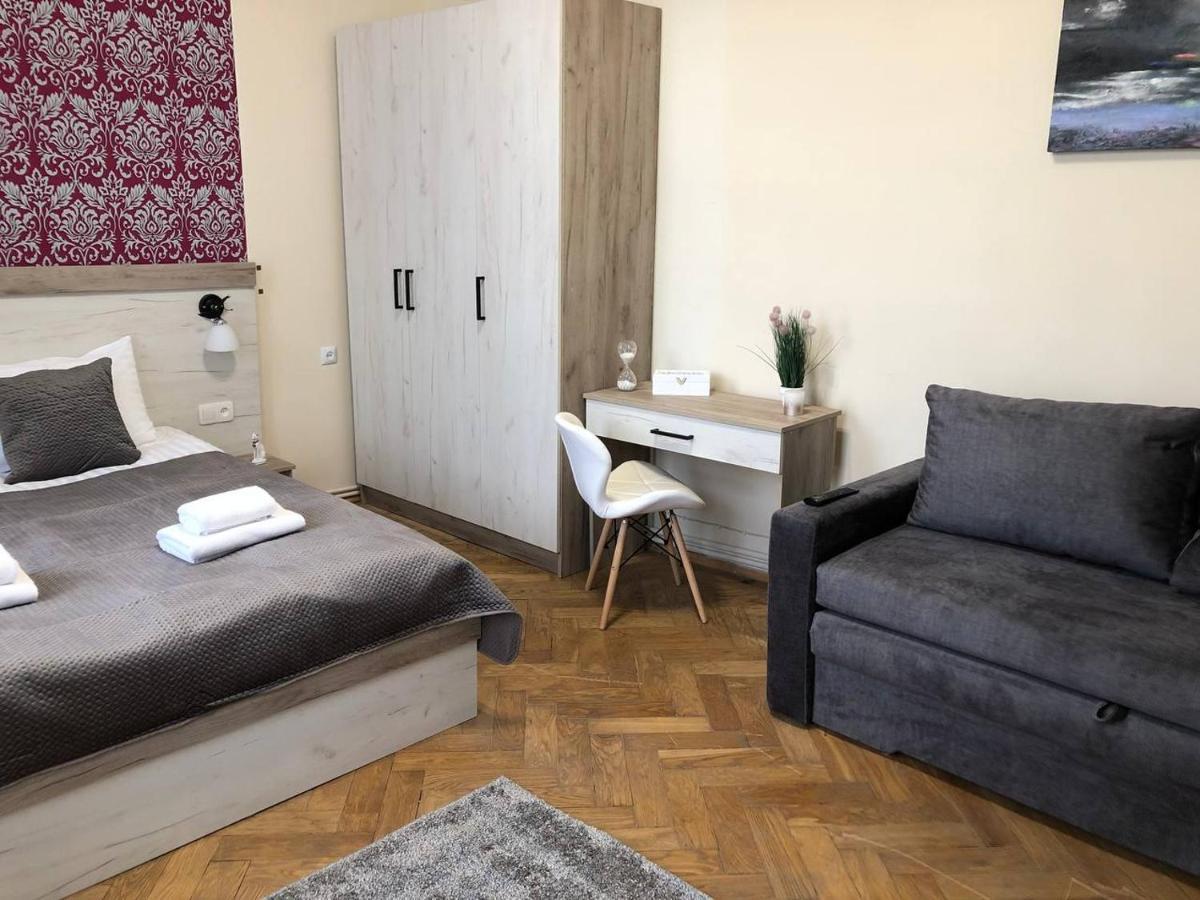 Demar Apart Herzena Lviv Luaran gambar