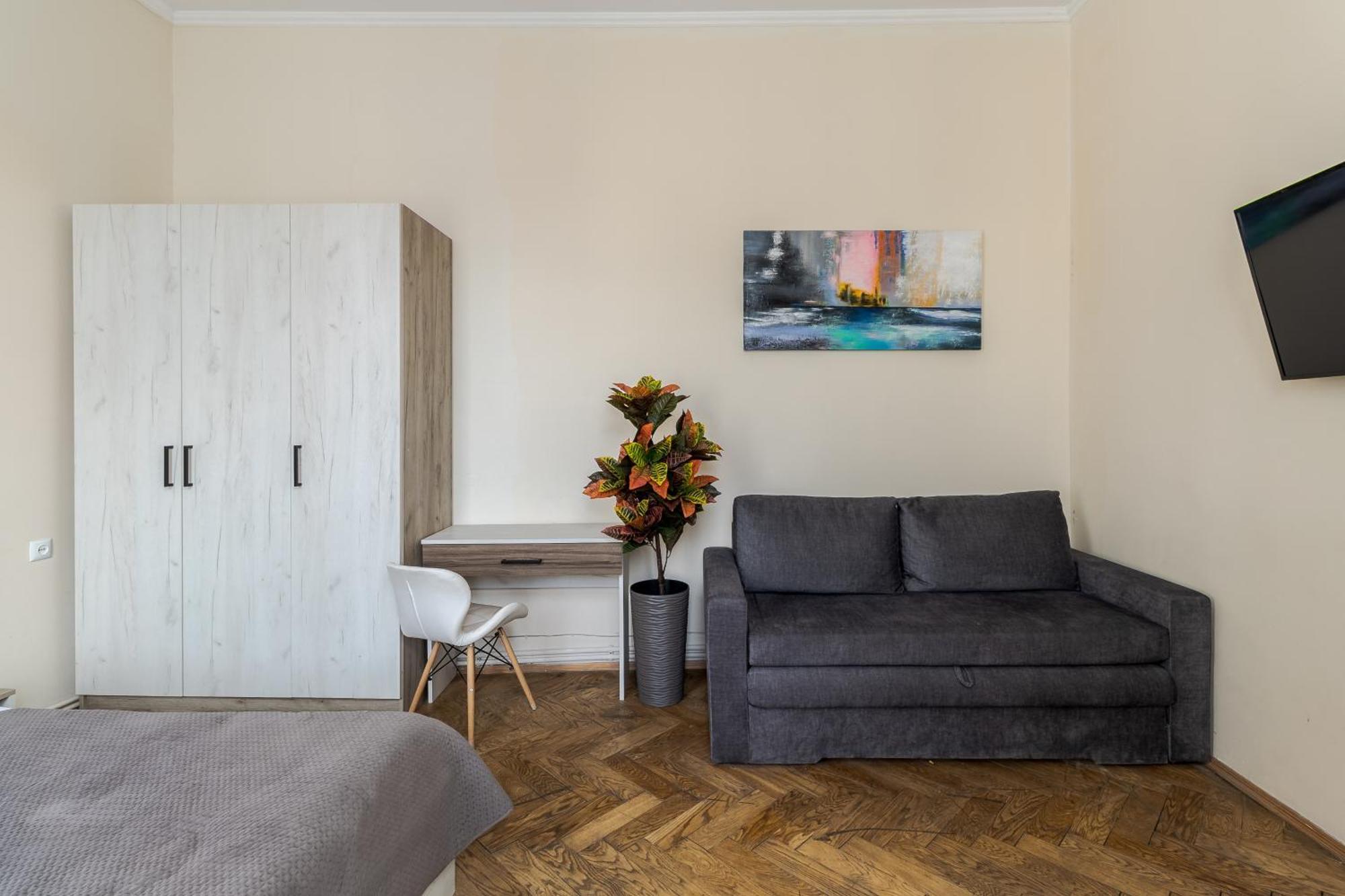 Demar Apart Herzena Lviv Luaran gambar
