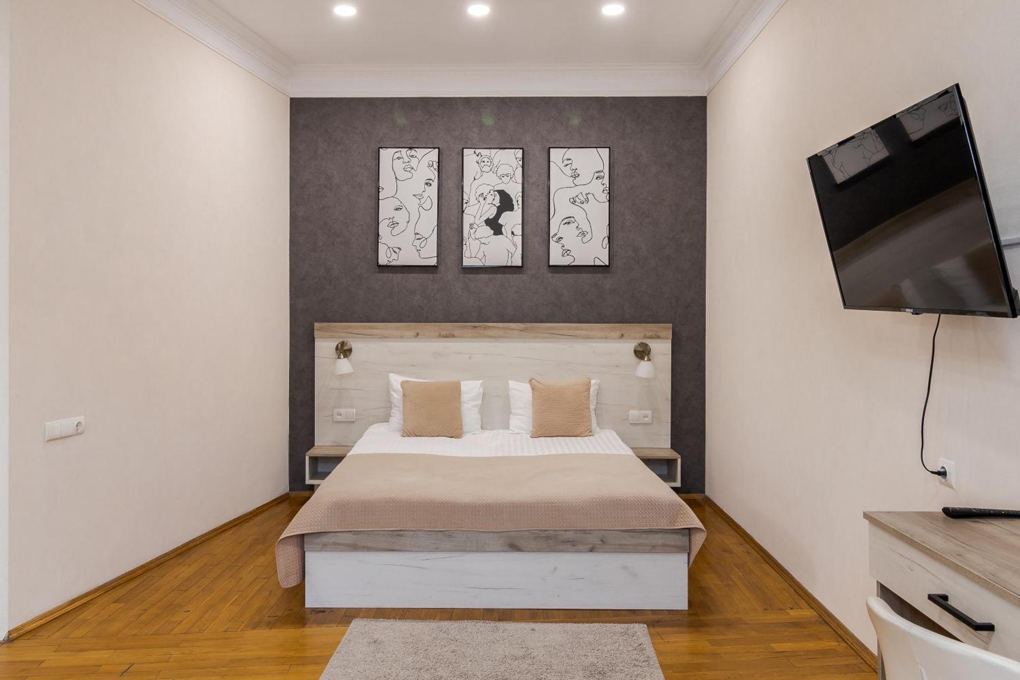 Demar Apart Herzena Lviv Luaran gambar