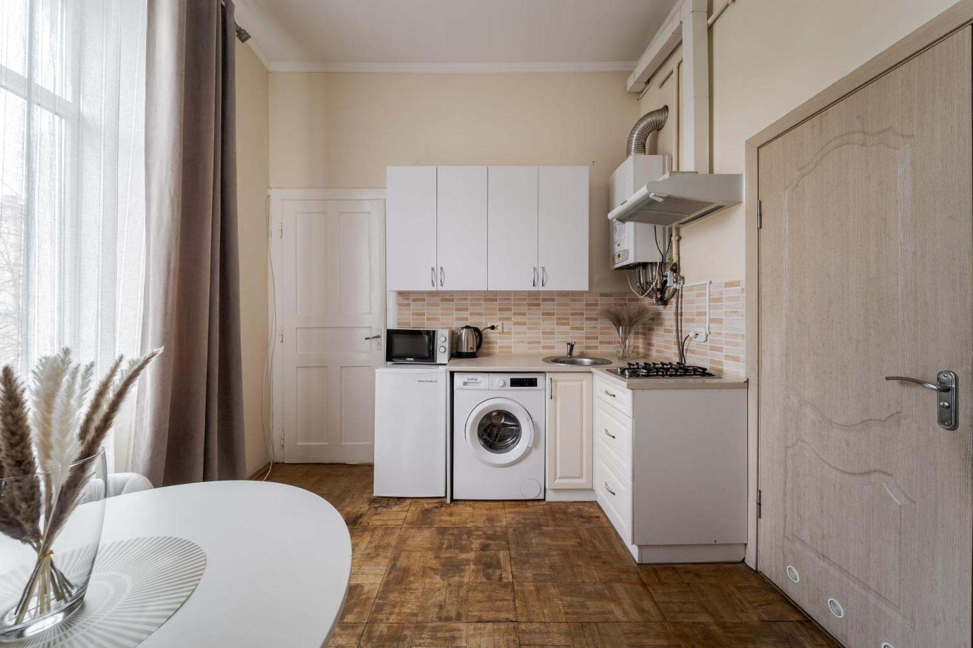 Demar Apart Herzena Lviv Luaran gambar